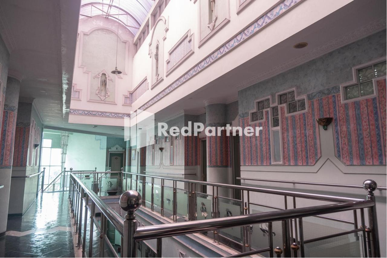Akur Hotel Malioboro Mitra Reddoorz Yogyakarta Exterior photo