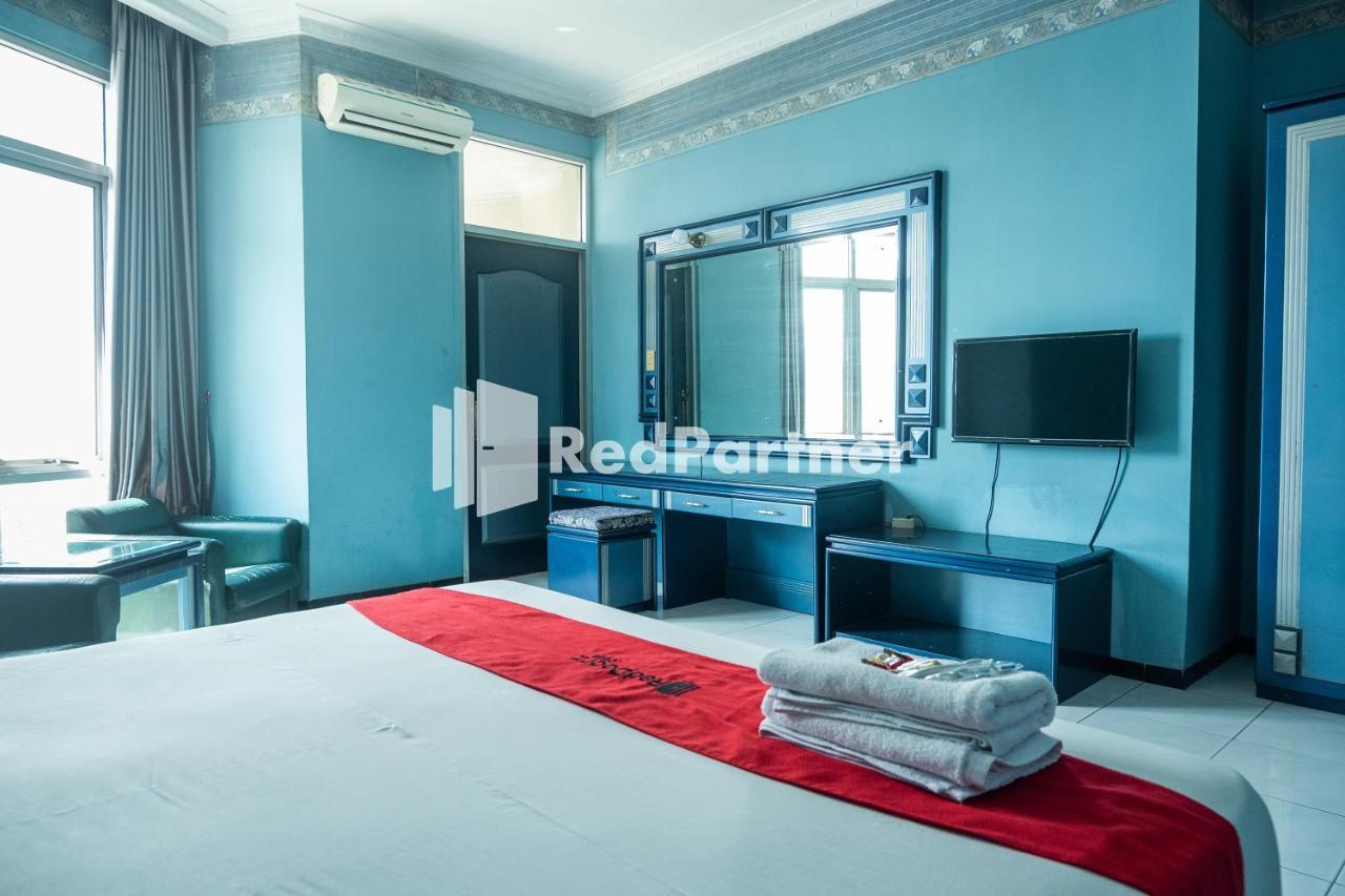 Akur Hotel Malioboro Mitra Reddoorz Yogyakarta Exterior photo