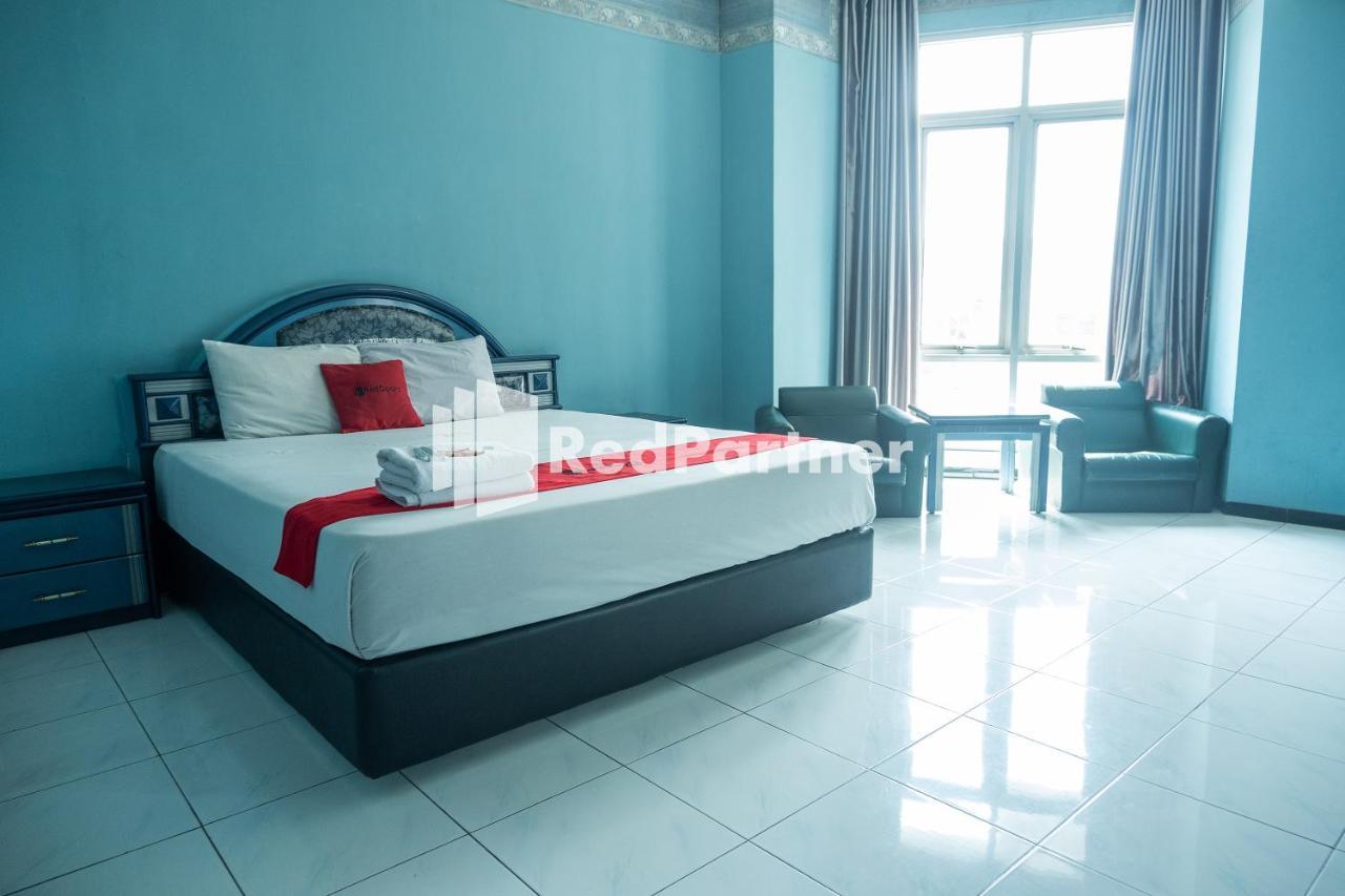 Akur Hotel Malioboro Mitra Reddoorz Yogyakarta Exterior photo