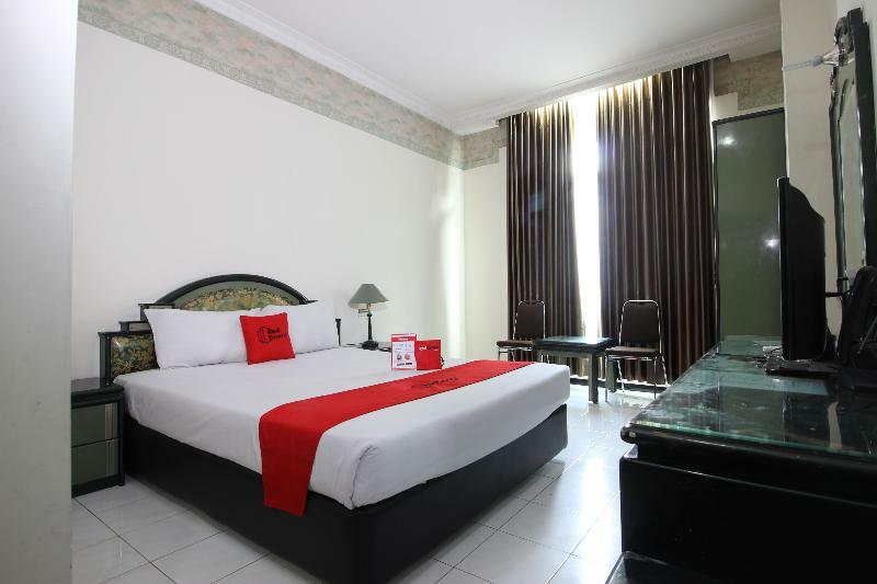 Akur Hotel Malioboro Mitra Reddoorz Yogyakarta Exterior photo